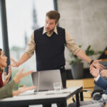 《奔跑吧兄弟》网络直播火热开启,精彩互动不容错过 l8jyn